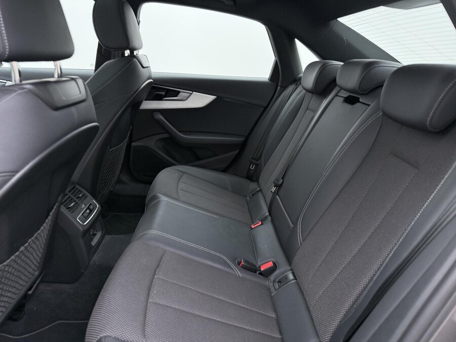 Audi A4 Limousine 40 TFSI S edition