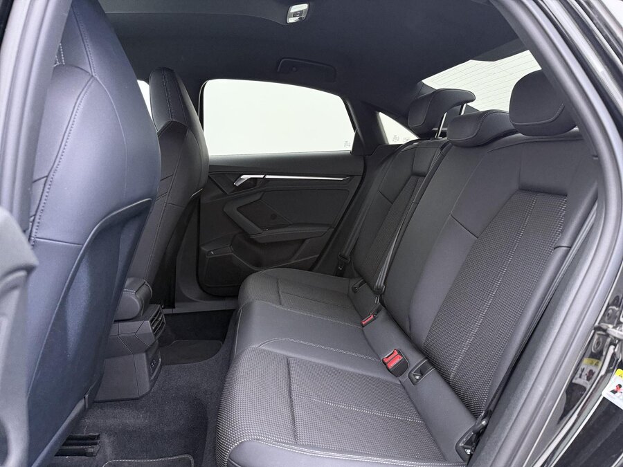 Audi A3 Limousine 30 TFSI S edition