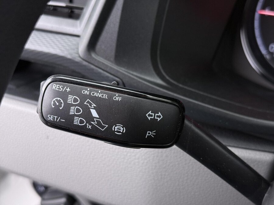 Volkswagen Bedrijfswagens Transporter 2.0 TDI 110 PK L2H1 28 Comfortline