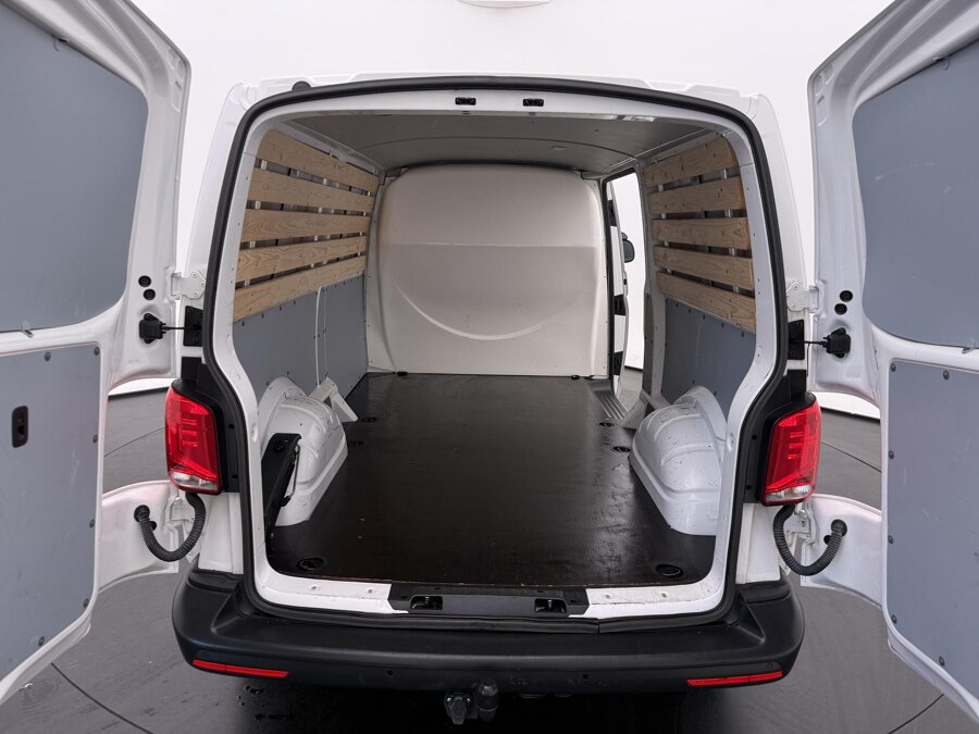 Volkswagen Bedrijfswagens Transporter 2.0 TDI 110 PK L2H1 28 Comfortline