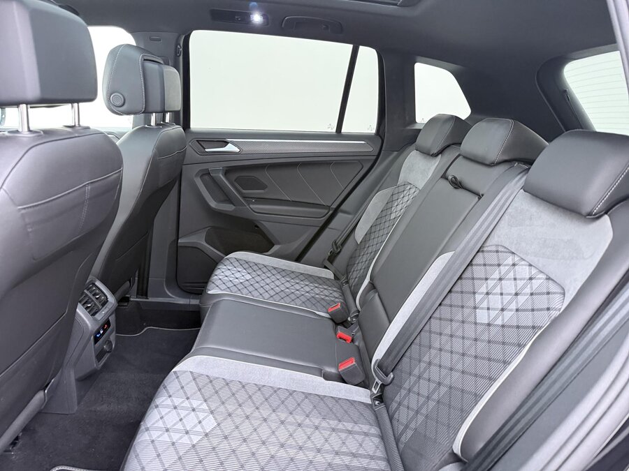 Volkswagen Tiguan 1.4 TSI eHybrid R-Line Business+