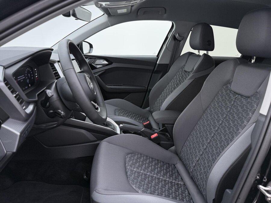 Audi A1 Sportback 30 TFSI Advanced edition