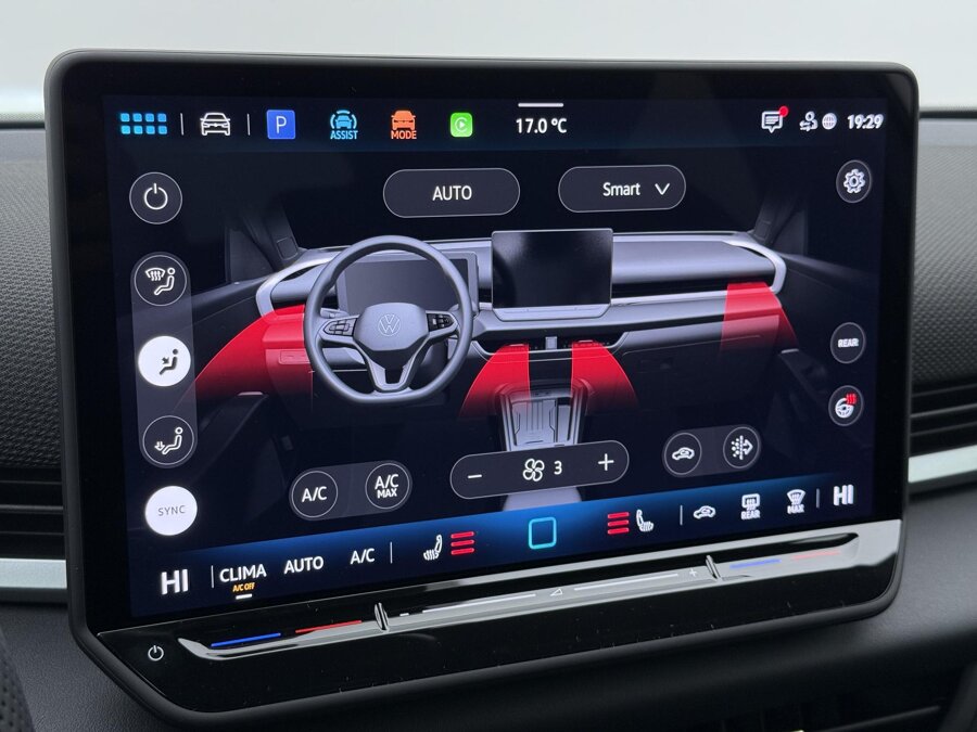 Volkswagen T-Roc R-Line First Edition 1.5 eTSI 110 kW / 150 PK