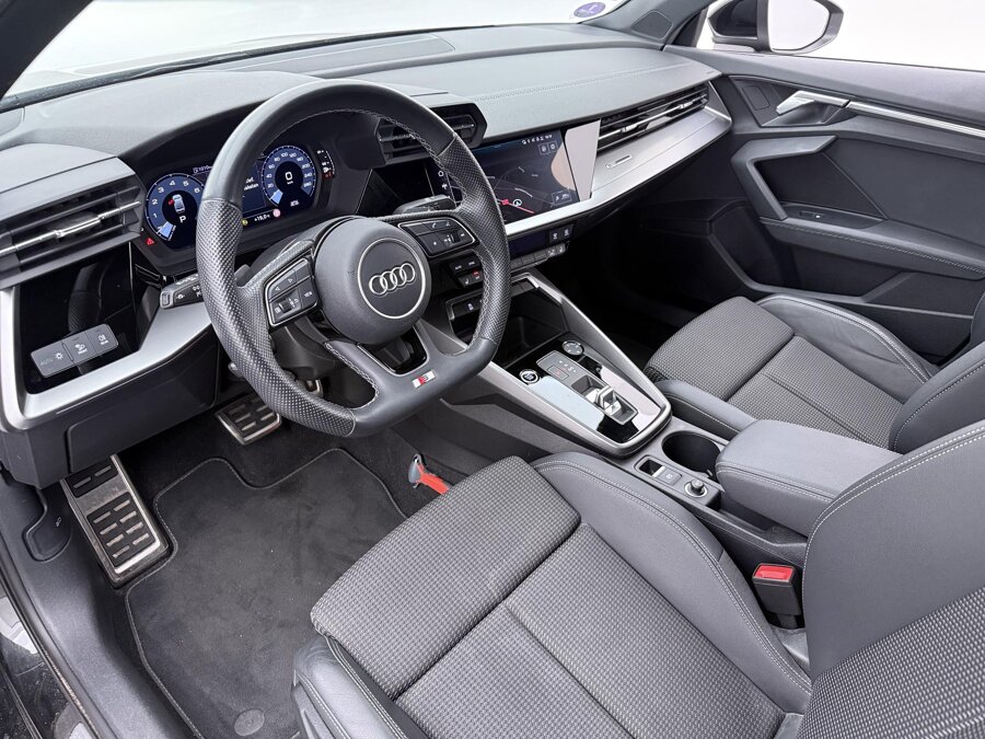 Audi A3 Limousine 30 TFSI S-Line edition