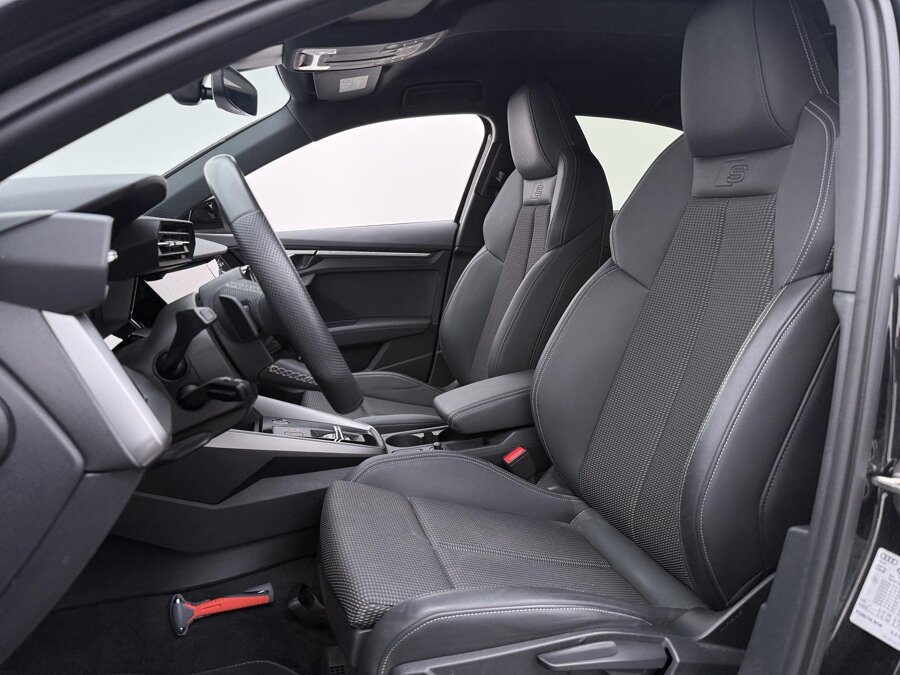 Audi A3 Limousine 30 TFSI S-Line edition