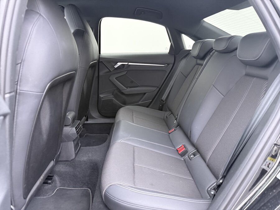 Audi A3 Limousine 30 TFSI S-Line edition