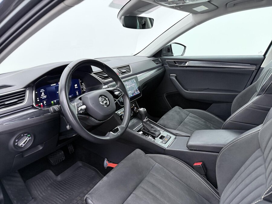 Škoda Superb Combi 1.4 TSI iV Business Edition Plus