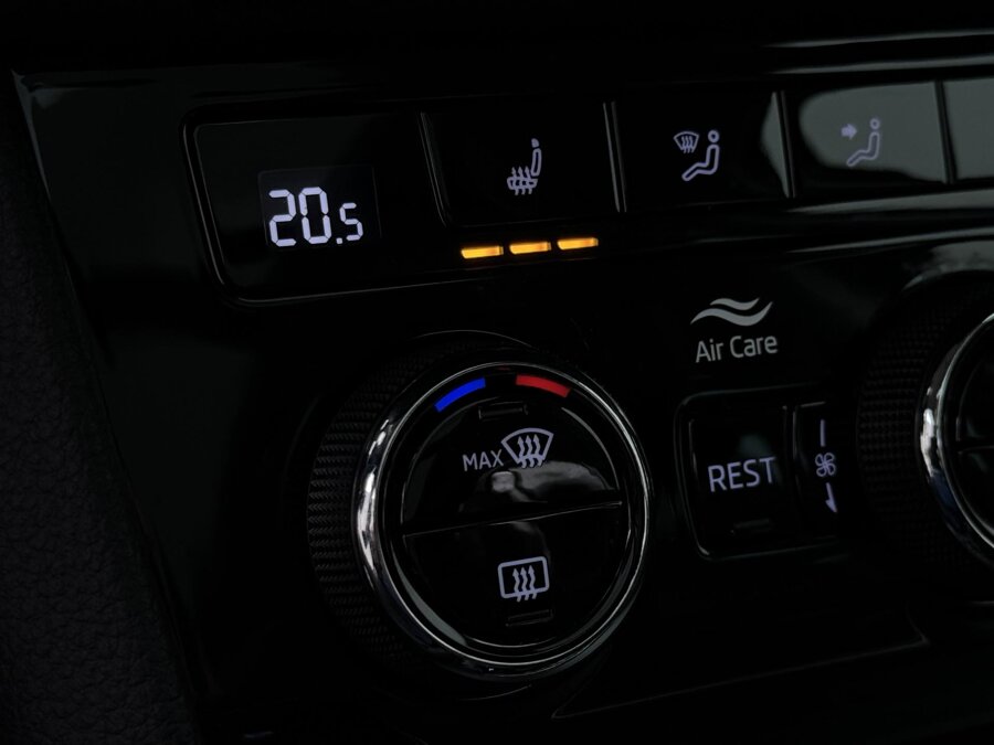 Škoda Superb Combi 1.4 TSI iV Business Edition Plus