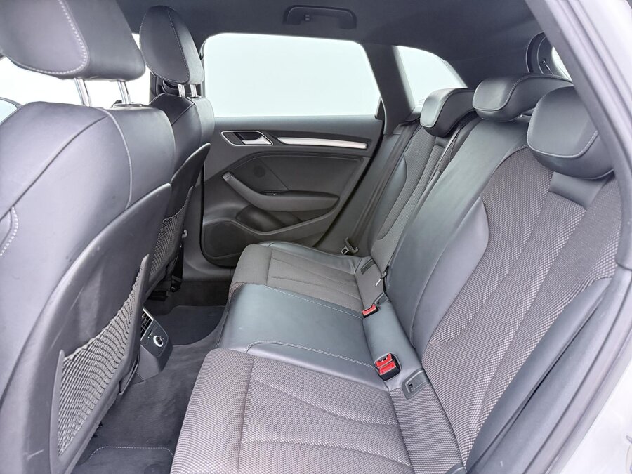 Audi A3 Sportback 1.5 TFSI Sport S Line