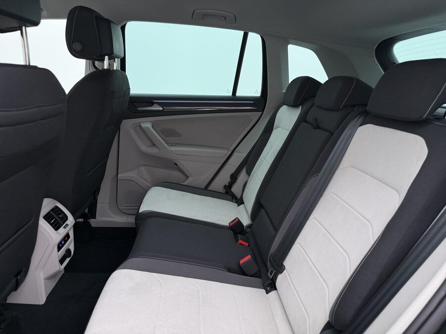 Volkswagen Tiguan 1.4 TSI eHybrid Elegance