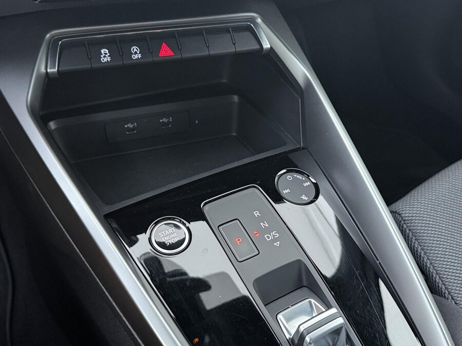 Audi A3 Sportback 30 TFSI Advanced edition