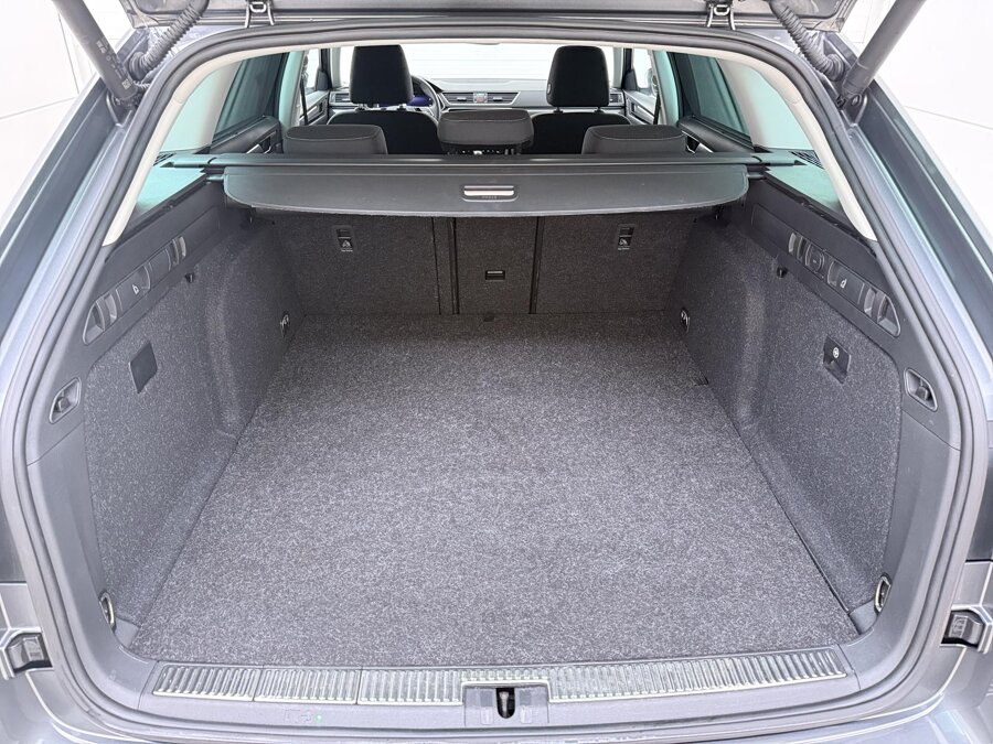 Škoda Superb Combi 1.4 TSI iV Edition Plus