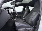 Volkswagen Golf 1.5 eTSI R-Line Edition