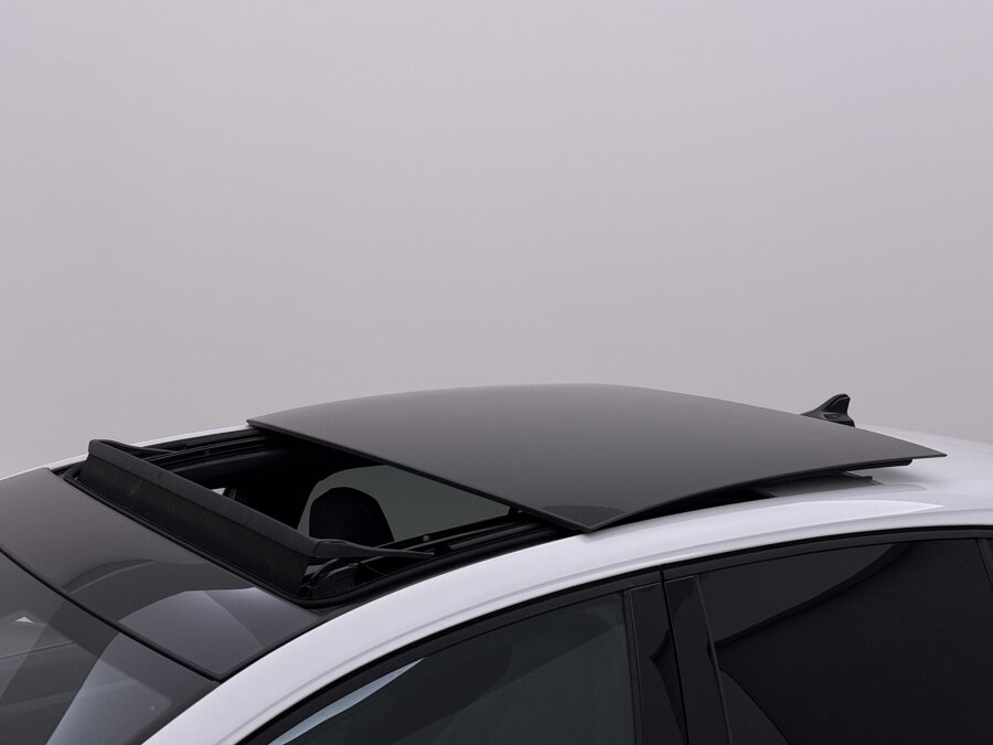 Volkswagen Golf 1.5 eTSI R-Line Edition