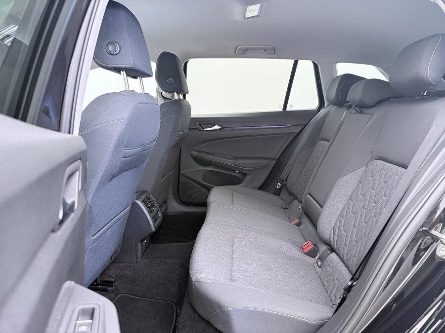 Volkswagen Golf Variant 1.5 eTSI Life Edition