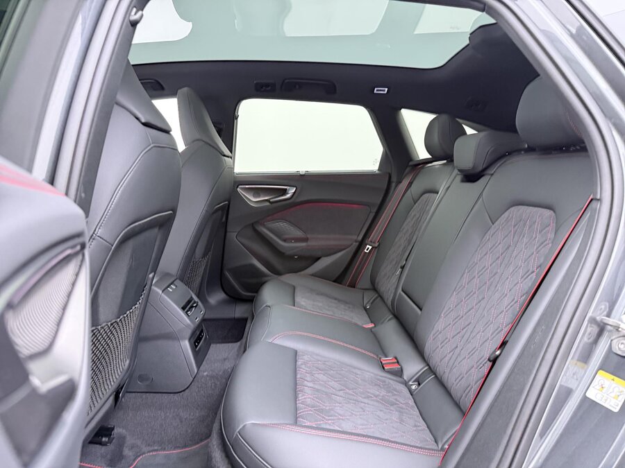 Audi A5 Avant 2.0 e-hybrid 367 PK Quattro S Edition Competition