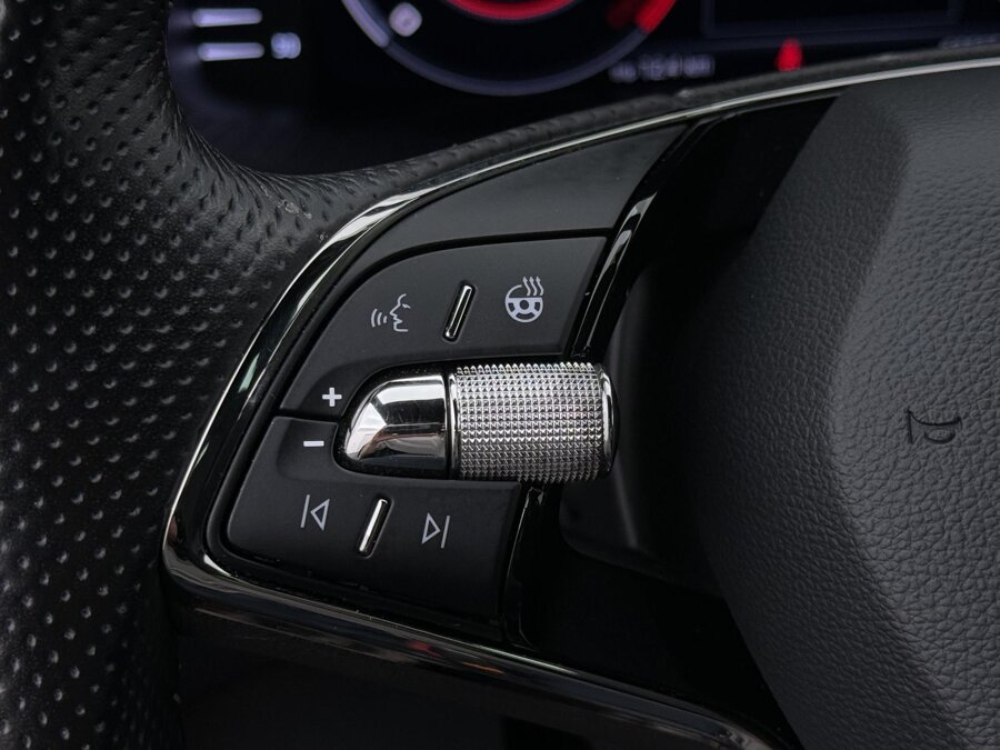 Škoda Karoq 1.5 TSI Sportline Business
