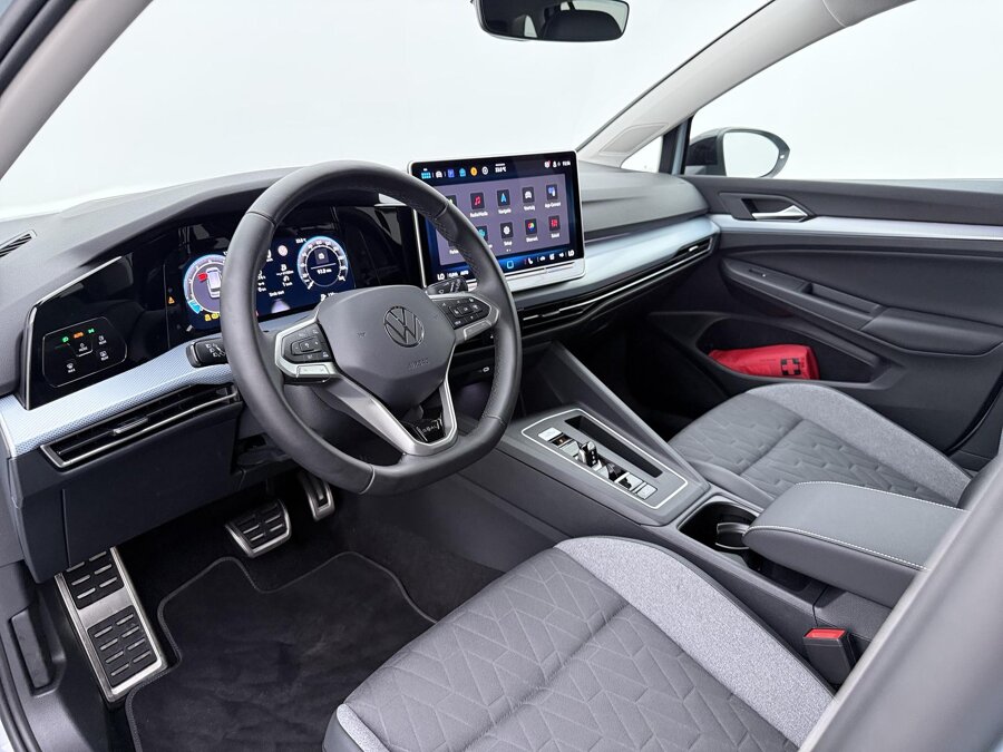 Volkswagen Golf Variant 1.5 eTSI Life Business