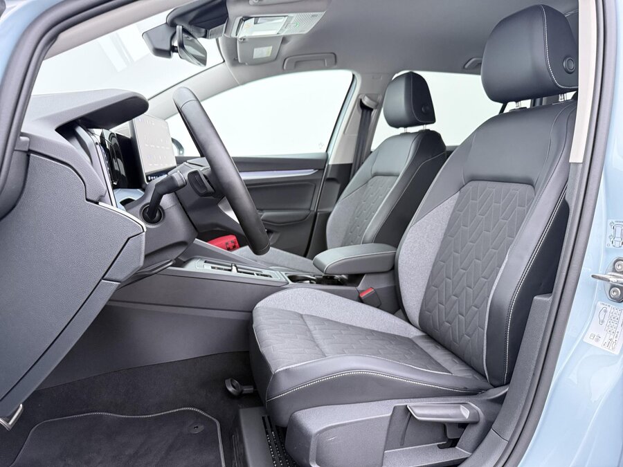 Volkswagen Golf Variant 1.5 eTSI Life Business