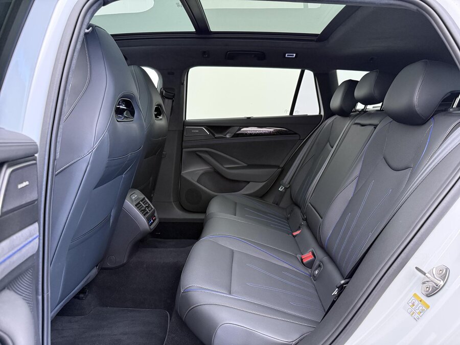 Volkswagen Passat Variant 1.5 eHybrid 272PK R-Line