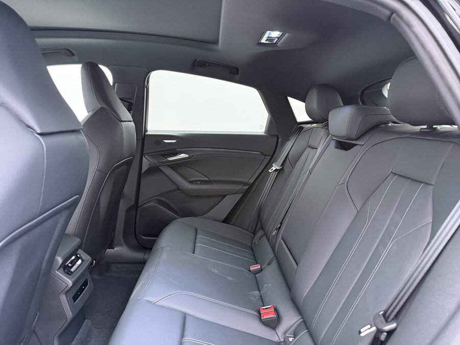 Audi Q6 Sportback e-tron S edition performance 100 Kwh 225 kW / 306 PK