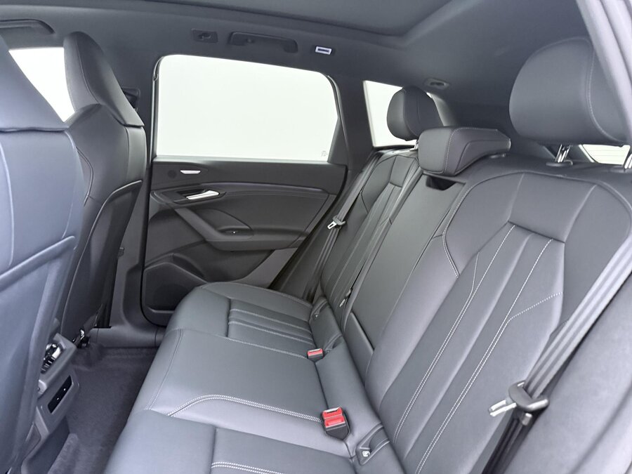 Audi Q6 e-tron S edition performance 100 Kwh 225 kW / 306 PK