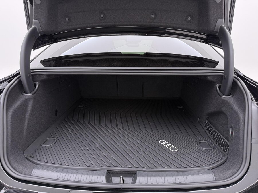 Audi A6 Limousine S edition Competition 2.0 e-hybrid 270 kW / 367 PK