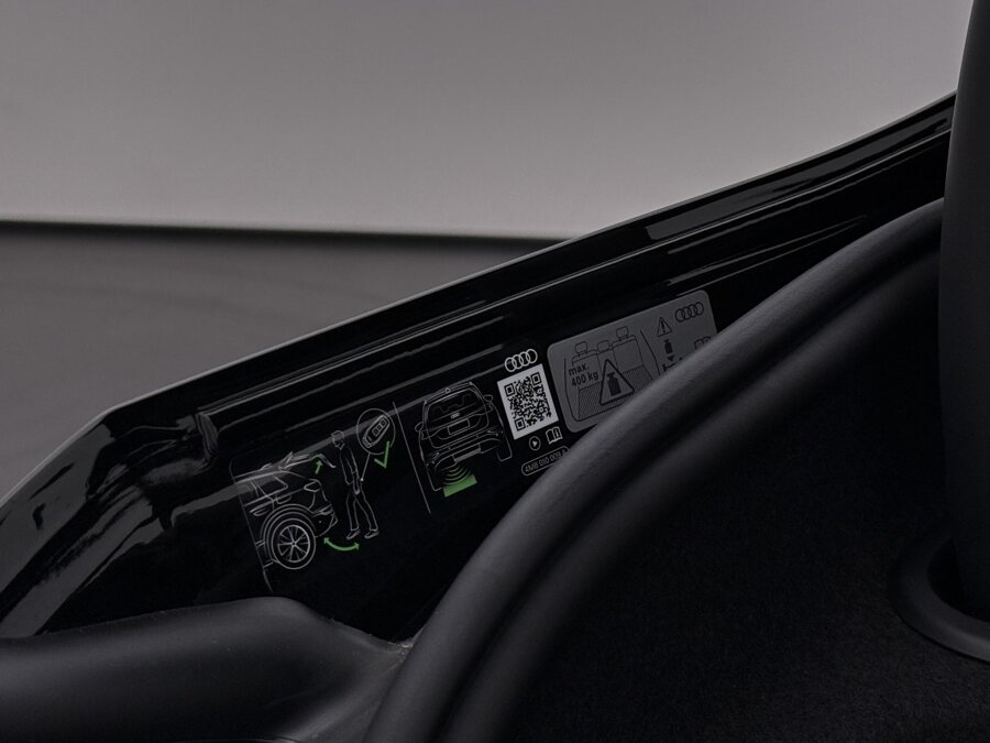 Audi A6 Limousine S edition Competition 2.0 e-hybrid 270 kW / 367 PK