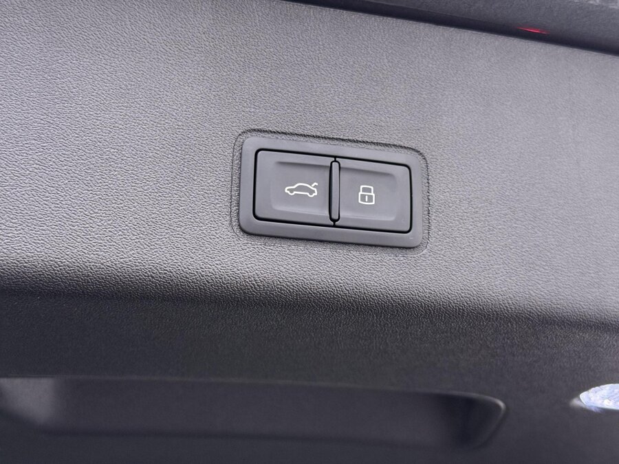 Audi Q3 272 PK e-hybrid S-line