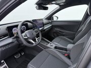 Volkswagen T-Roc R-Line First Edition 1.5 eTSI 110 kW / 150 PK