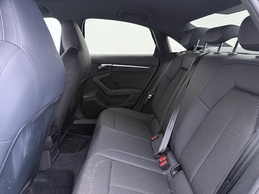 Audi A3 Limousine 30 TFSI S edition