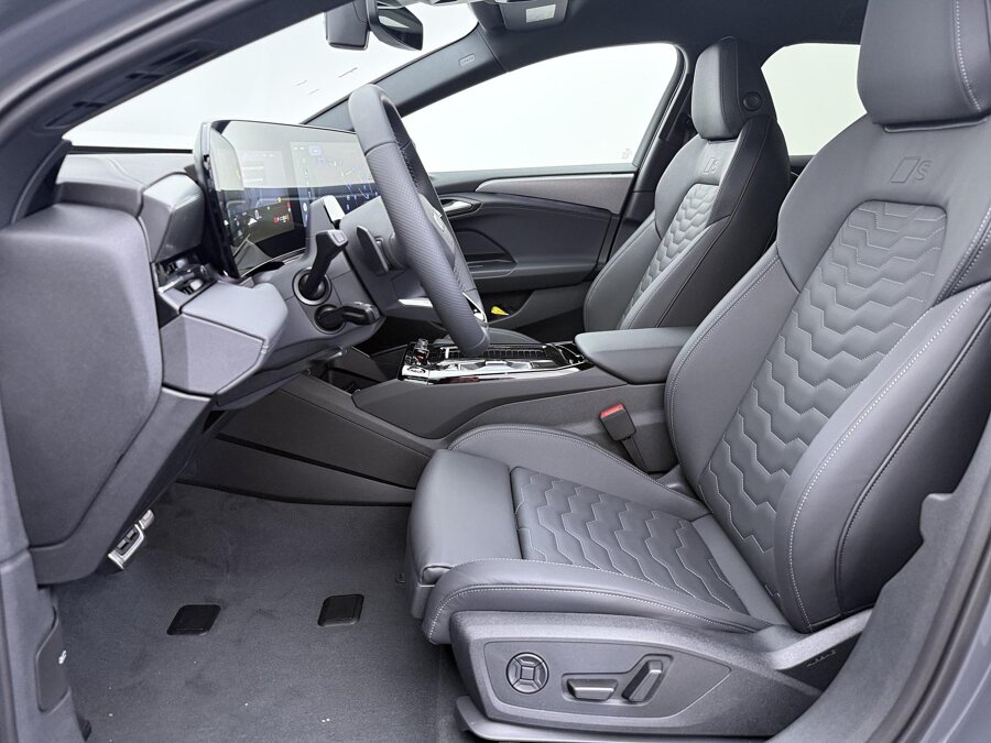 Audi A6 Avant e-tron S edition 100 kWh 270 kW / 367 PK