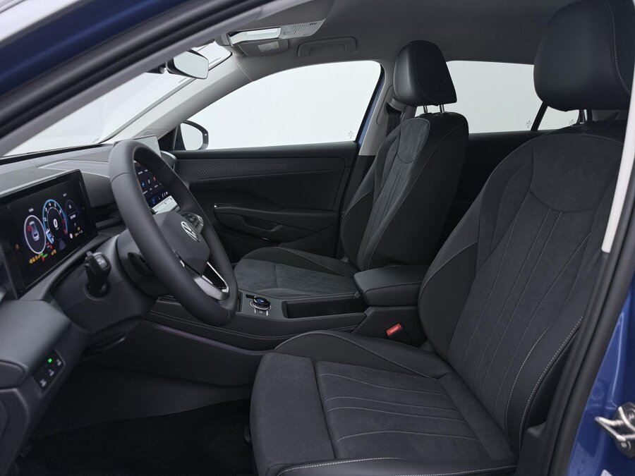 Volkswagen T-Roc Style First Edition 1.5 eTSI 85 kW / 116 PK