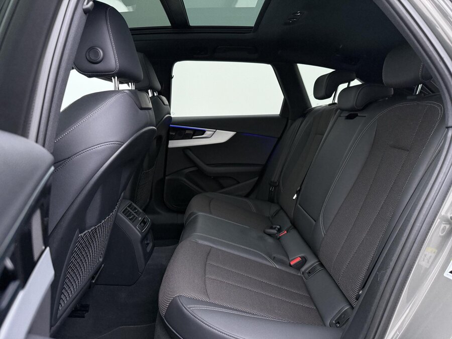 Audi A4 Avant 35 TFSI S-Line