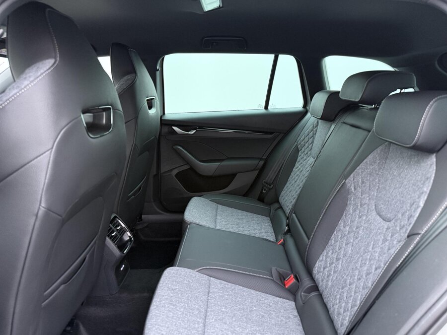 Škoda Octavia Combi Sportline Business 1.5 TSI m-HEV 110 kW / 150 PK