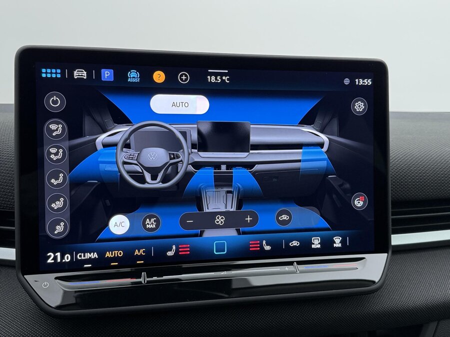 Volkswagen T-Roc Life First Edition 1.5 eTSI 85 kW / 116 PK