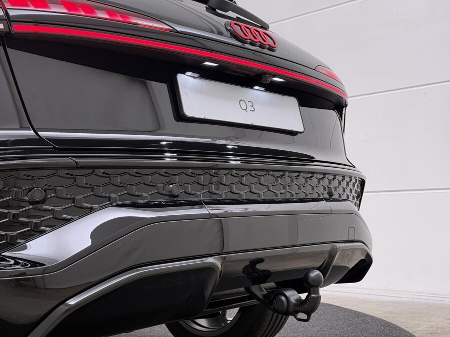 Audi Q3 S edition 1.5 e-hybrid 200 kW / 272 PK