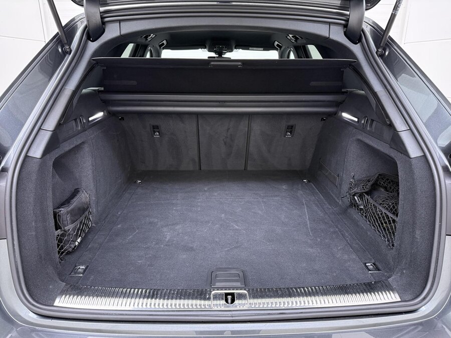 Audi A4 Avant 35 TFSI S-line