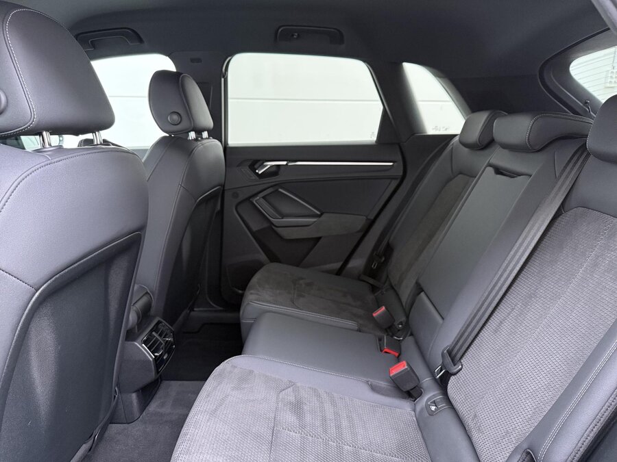 Audi Q3 45 TFSI e S-line