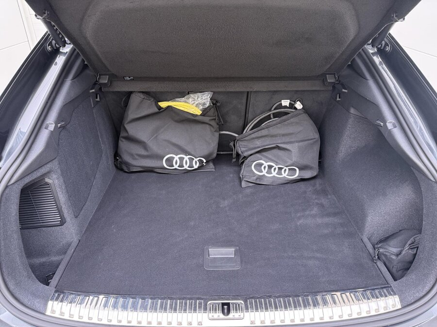 Audi Q3 Sportback 45 TFSIe S-line