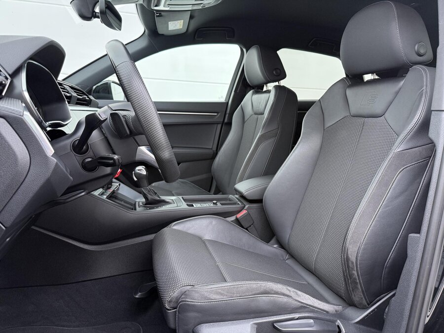 Audi Q3 Sportback 45 TFSIe S-line
