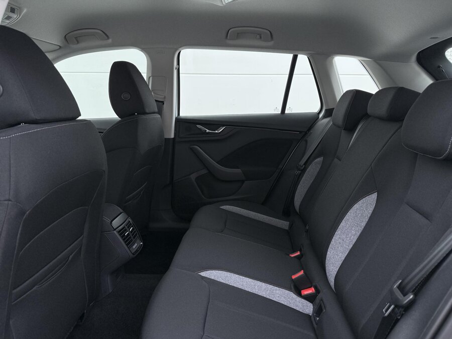 Škoda Kamiq Selection 1.0 TSI 85 kW / 115 PK