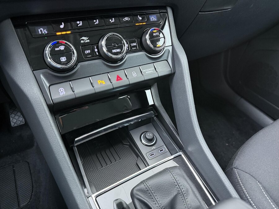 Škoda Karoq Business Edition 1.5 TSI 110 kW / 150 PK