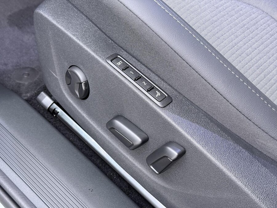 Škoda Enyaq Business Edition 210 kW / 286 PK