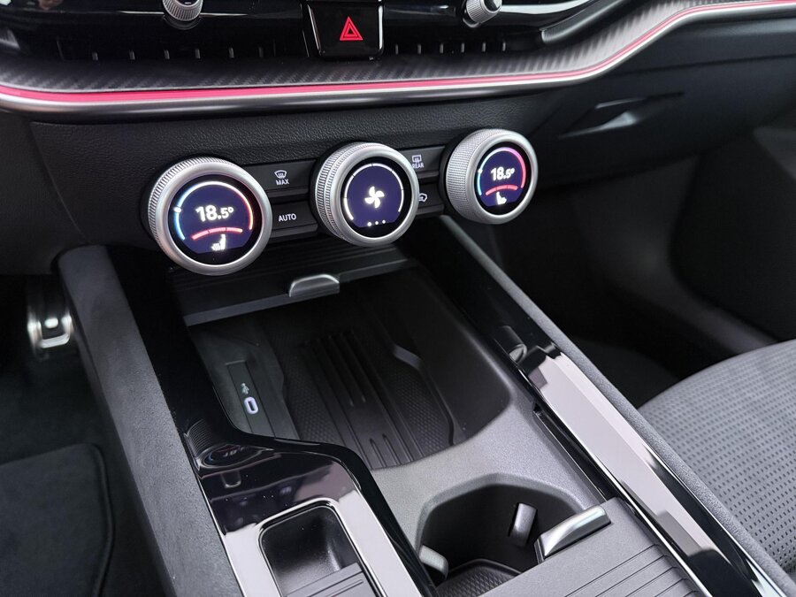 Škoda Superb Sportline Business 1.5 TSI PHEV 150 kW / 204 PK