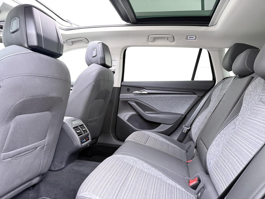 Škoda Superb Combi 1.5 TSI MHEV First Edition