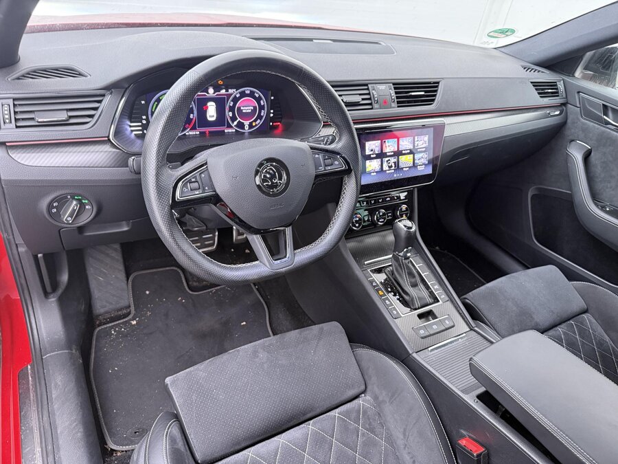 Škoda Superb Combi 1.4 TSI iV Sportline