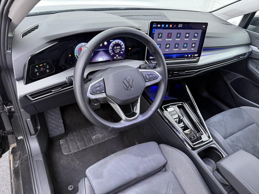Volkswagen Golf 1.5 eHybrid Style