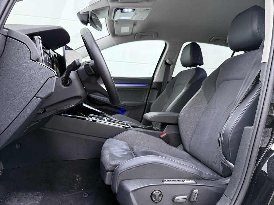 Volkswagen Golf 1.5 eHybrid Style