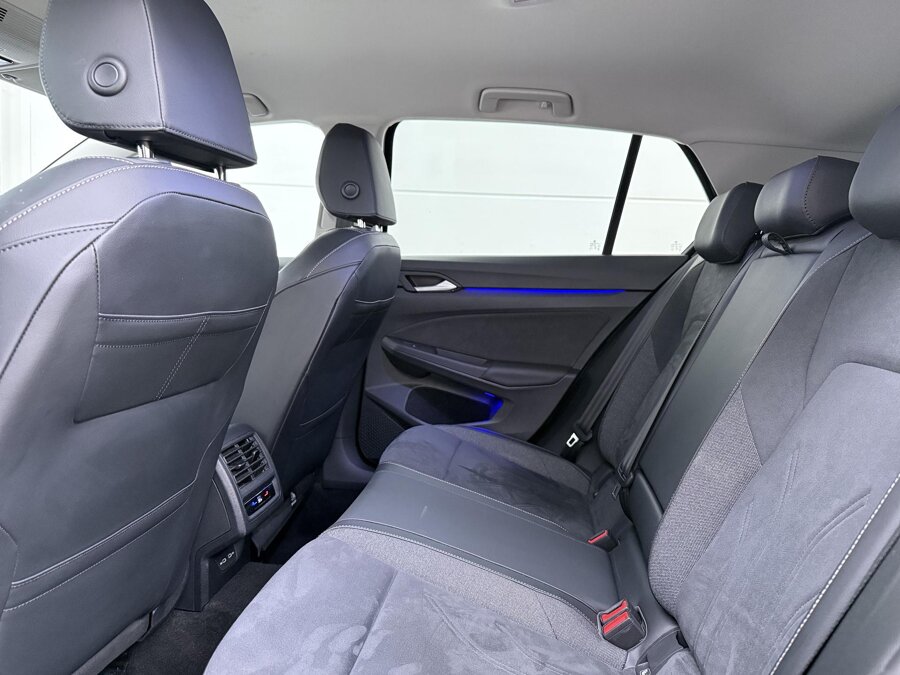 Volkswagen Golf 1.5 eHybrid Style